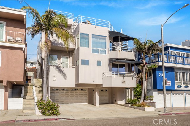 230 Manhattan Avenue, Hermosa Beach, California 90254, 3 Bedrooms Bedrooms, ,3 BathroomsBathrooms,Residential,Sold,Manhattan,PV17076190