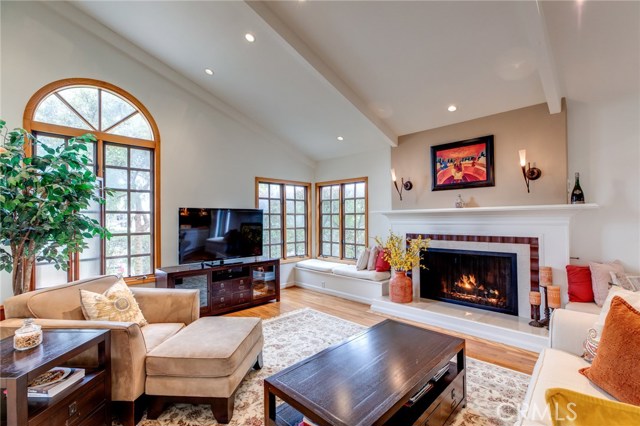 720 36th Street, Manhattan Beach, California 90266, 3 Bedrooms Bedrooms, ,2 BathroomsBathrooms,Residential,Sold,36th,SB19043240