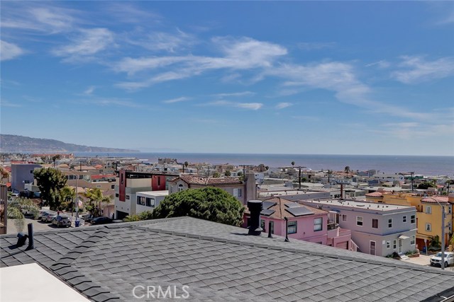 303 10th Street, Hermosa Beach, California 90254, 4 Bedrooms Bedrooms, ,3 BathroomsBathrooms,Residential,Sold,10th,SB20101813