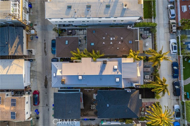 524 4th Street, Manhattan Beach, California 90266, 4 Bedrooms Bedrooms, ,2 BathroomsBathrooms,Residential,Sold,4th,SB21061545