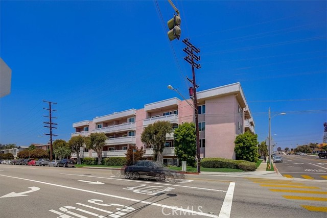 1321 Beryl Street, Redondo Beach, California 90277, 2 Bedrooms Bedrooms, ,2 BathroomsBathrooms,Residential,Sold,Beryl,PW21135198