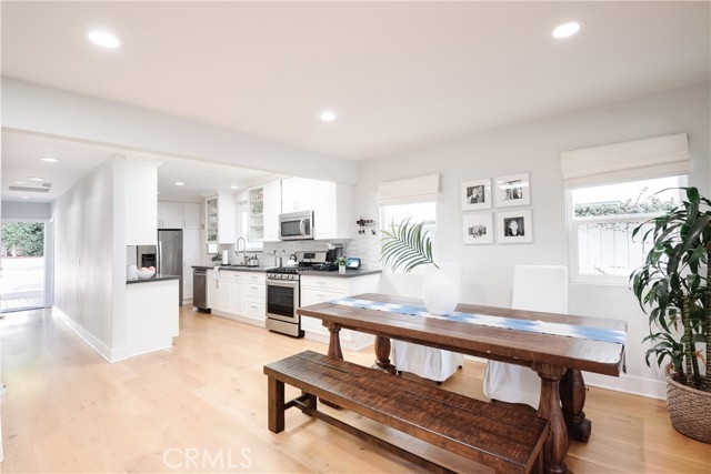 3520 Walnut Avenue, Manhattan Beach, California 90266, 3 Bedrooms Bedrooms, ,2 BathroomsBathrooms,Residential,Sold,Walnut,SB21036889