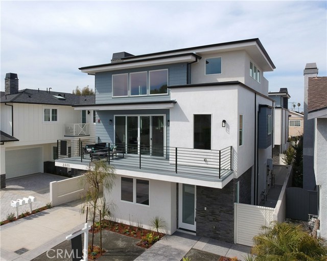 2311 Voorhees Avenue, Redondo Beach, California 90278, 3 Bedrooms Bedrooms, ,3 BathroomsBathrooms,Residential,Sold,Voorhees,SB19035911