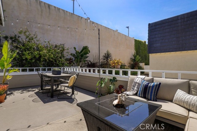 1924 Mathews Avenue, Redondo Beach, California 90278, 3 Bedrooms Bedrooms, ,2 BathroomsBathrooms,Residential,Sold,Mathews,SB21069935