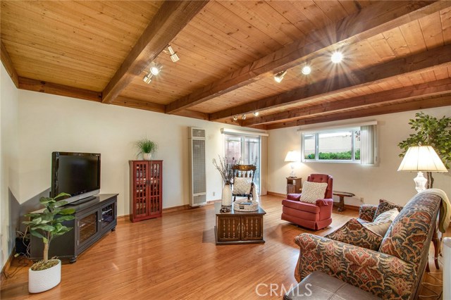 1329 Gertruda Avenue, Redondo Beach, California 90277, 3 Bedrooms Bedrooms, ,1 BathroomBathrooms,Residential,Sold,Gertruda,SB21018995