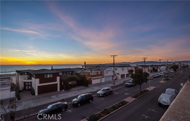 2818 Hermosa Avenue, Hermosa Beach, California 90254, 4 Bedrooms Bedrooms, ,3 BathroomsBathrooms,Residential,Sold,Hermosa,SB20027671