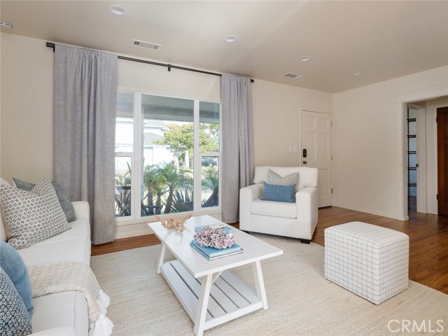 701 Firmona Avenue, Redondo Beach, California 90278, 3 Bedrooms Bedrooms, ,2 BathroomsBathrooms,Residential,Sold,Firmona,SB21149266