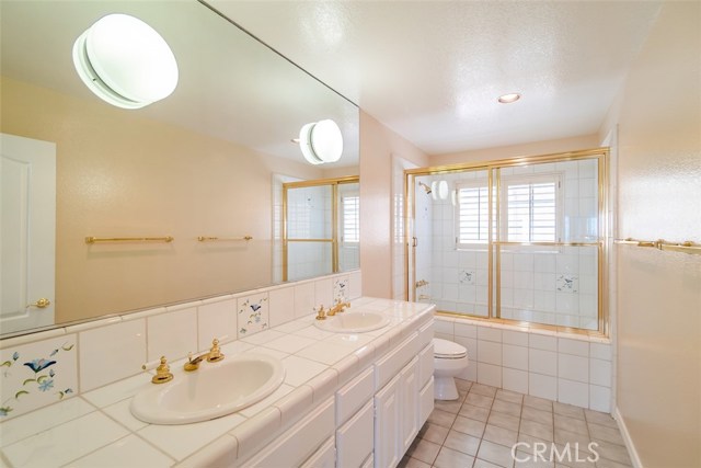 840 18th Street, Hermosa Beach, California 90254, 4 Bedrooms Bedrooms, ,3 BathroomsBathrooms,Residential,Sold,18th,SB18139144