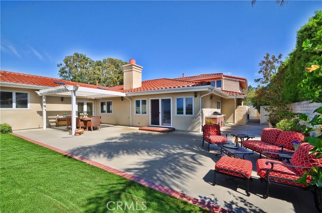 2209 Via Guadalana, Palos Verdes Estates, California 90274, 5 Bedrooms Bedrooms, ,3 BathroomsBathrooms,Residential,Sold,Via Guadalana,PV17156248