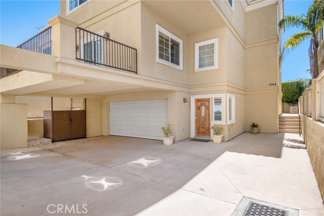 1044 7th Street, Hermosa Beach, California 90254, 4 Bedrooms Bedrooms, ,4 BathroomsBathrooms,Residential,Sold,7th,SB21057089