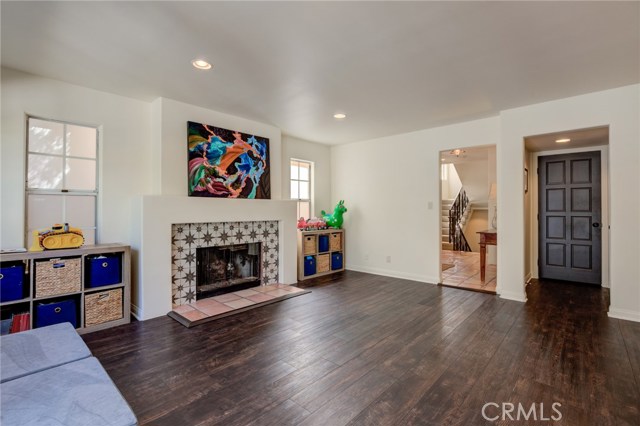 716 Lucia Avenue, Redondo Beach, California 90277, 3 Bedrooms Bedrooms, ,2 BathroomsBathrooms,Residential,Sold,Lucia,PV20207865