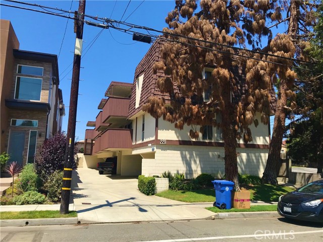 2211 Grant Avenue, Redondo Beach, California 90278, ,Residential Income,Sold,Grant,SB18208975