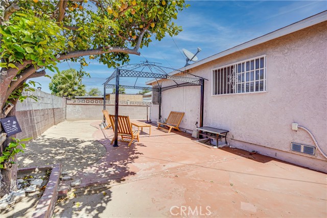 3 Bed Home for Sale in Compton, California