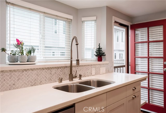 2004 Vanderbilt Lane, Redondo Beach, California 90278, 3 Bedrooms Bedrooms, ,2 BathroomsBathrooms,Residential,Sold,Vanderbilt,SB20257419