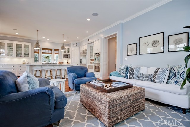 649 26th Street, Manhattan Beach, California 90266, 5 Bedrooms Bedrooms, ,4 BathroomsBathrooms,Residential,Sold,26th,SB21027371