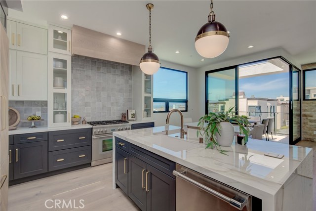 124 39th Street, Manhattan Beach, California 90266, 3 Bedrooms Bedrooms, ,2 BathroomsBathrooms,Residential,Sold,39th,SB20089804