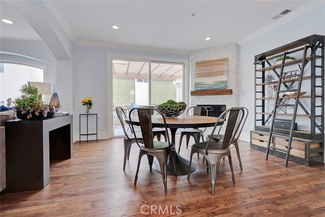 520 Esplanade, Redondo Beach, California 90277, 3 Bedrooms Bedrooms, ,2 BathroomsBathrooms,Residential,Sold,Esplanade,SB19051204