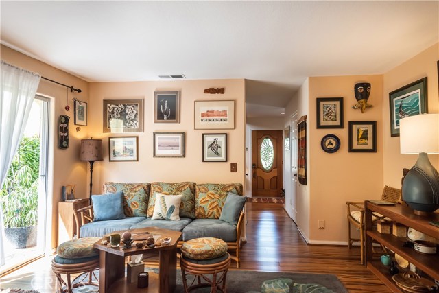 1810 Pullman Lane, Redondo Beach, California 90278, 4 Bedrooms Bedrooms, ,2 BathroomsBathrooms,Residential,Sold,Pullman,SB19032295