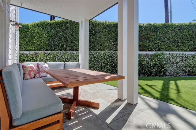 570 27th Street, Manhattan Beach, California 90266, 5 Bedrooms Bedrooms, ,4 BathroomsBathrooms,Residential,Sold,27th,SB21030922