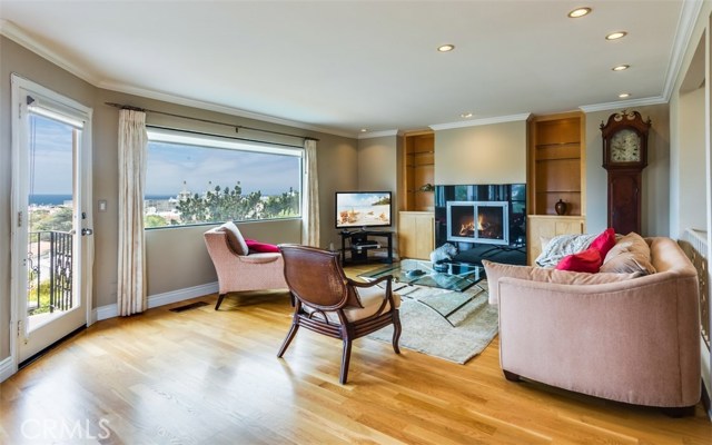 831 Maria Avenue, Redondo Beach, California 90277, 3 Bedrooms Bedrooms, ,3 BathroomsBathrooms,Residential,Sold,Maria,SB17115369