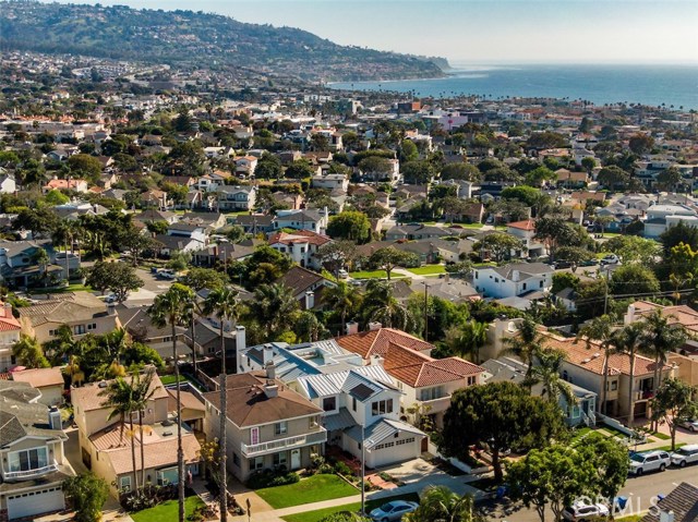 740 Avenue C, Redondo Beach, California 90277, 5 Bedrooms Bedrooms, ,5 BathroomsBathrooms,Residential,Sold,Avenue C,PV20082727