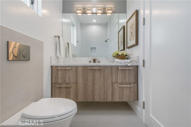 718 Sapphire Street, Redondo Beach, California 90277, 4 Bedrooms Bedrooms, ,4 BathroomsBathrooms,Residential,Sold,Sapphire,SB20215154