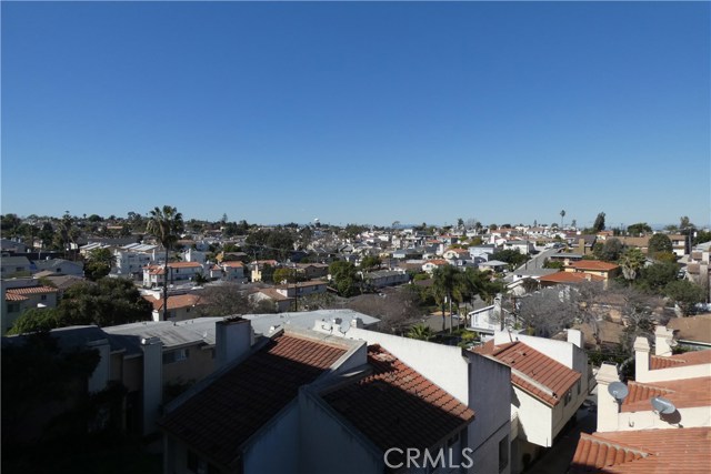 2001 Artesia Boulevard, Redondo Beach, California 90278, 1 Bedroom Bedrooms, ,1 BathroomBathrooms,Residential,Sold,Artesia,SB18075352