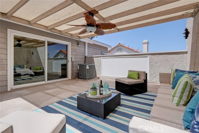 2011 Dufour Avenue, Redondo Beach, California 90278, 3 Bedrooms Bedrooms, ,2 BathroomsBathrooms,Residential,Sold,Dufour,SB19170584
