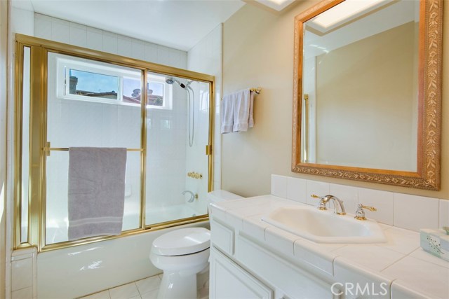 202 Lucia Avenue, Redondo Beach, California 90277, 4 Bedrooms Bedrooms, ,3 BathroomsBathrooms,Residential,Sold,Lucia,PV17247828