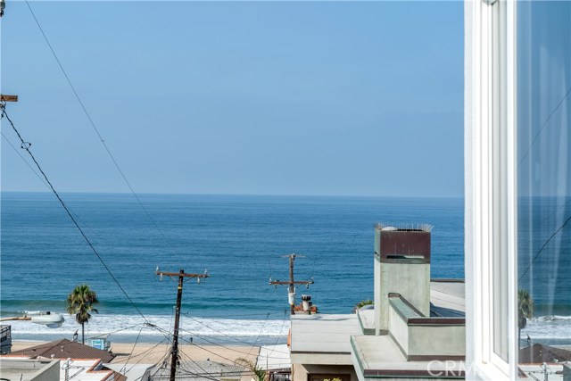 213 Seaview Street, Manhattan Beach, California 90266, 4 Bedrooms Bedrooms, ,3 BathroomsBathrooms,Residential,Sold,Seaview,SB19227675