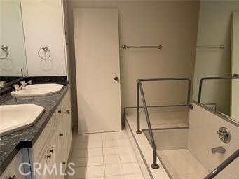 9 Oaktree Lane, Rolling Hills Estates, California 90274, 3 Bedrooms Bedrooms, ,3 BathroomsBathrooms,Residential,Sold,Oaktree,PV21084264