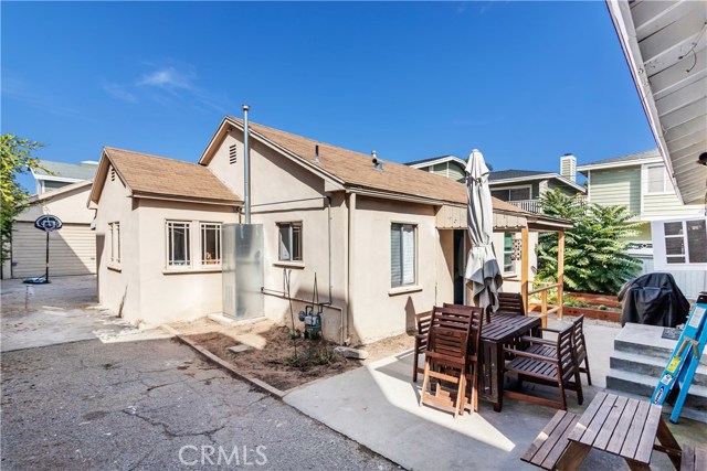 2003 Gates Avenue, Redondo Beach, California 90278, ,Residential Income,Sold,Gates,SB19246291