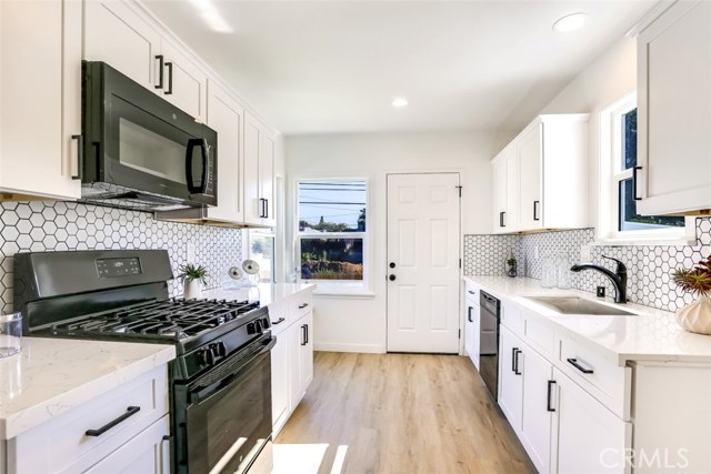 3022 Dow Avenue, Redondo Beach, California 90278, 3 Bedrooms Bedrooms, ,1 BathroomBathrooms,Residential,Sold,Dow,OC20229202