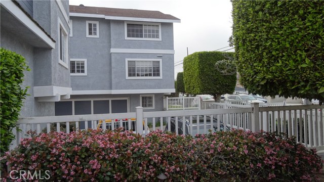 2414 Mathews Avenue, Redondo Beach, California 90278, 2 Bedrooms Bedrooms, ,2 BathroomsBathrooms,Residential,Sold,Mathews,SB18067790