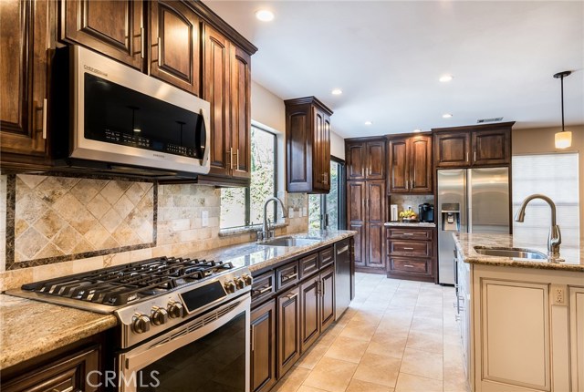 2507 Huntington Lane Lane, Redondo Beach, California 90278, 3 Bedrooms Bedrooms, ,2 BathroomsBathrooms,Residential,Sold,Huntington Lane,SB18089282