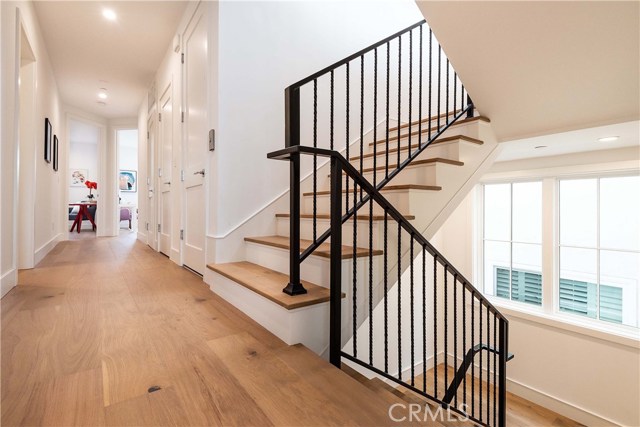 653 13th Street, Manhattan Beach, California 90266, 4 Bedrooms Bedrooms, ,2 BathroomsBathrooms,Residential,Sold,13th,SB19011414