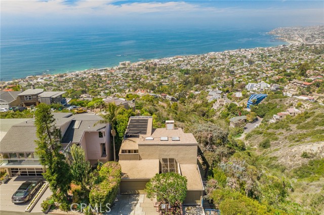Detail Gallery Image 1 of 1 For 1179 Katella St, Laguna Beach,  CA 92651 - 5 Beds | 4 Baths
