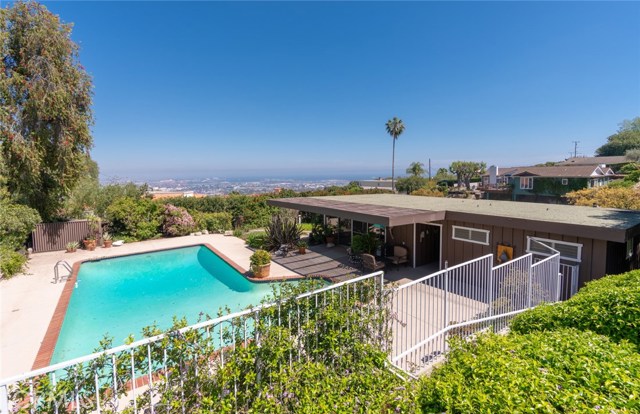 14 Rockinghorse Road, Rancho Palos Verdes, California 90275, 4 Bedrooms Bedrooms, ,3 BathroomsBathrooms,Residential,Sold,Rockinghorse,PV18099192