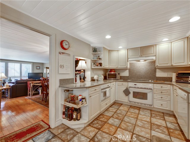 65 Cresta Verde Drive, Rolling Hills Estates, California 90274, 2 Bedrooms Bedrooms, ,1 BathroomBathrooms,Residential,Sold,Cresta Verde,PV20103342