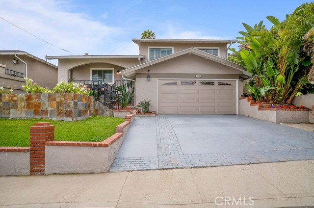 1902 Spreckels Lane, Redondo Beach, California 90278, 3 Bedrooms Bedrooms, ,2 BathroomsBathrooms,Residential,Sold,Spreckels,SB19180441