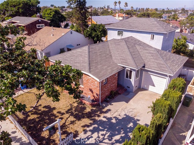 2517 Fisk Lane, Redondo Beach, California 90278, 4 Bedrooms Bedrooms, ,3 BathroomsBathrooms,Residential,Sold,Fisk,SB19239159