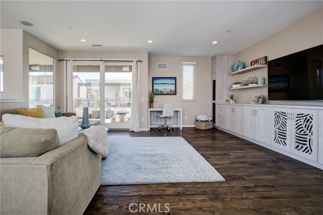 3 Bed Home for Sale in Hawthorne, California