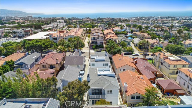 512 Irena Avenue, Redondo Beach, California 90277, 4 Bedrooms Bedrooms, ,1 BathroomBathrooms,Residential,Sold,Irena,SB20186750