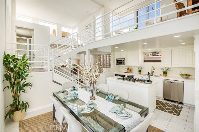 228 Manhattan Avenue, Hermosa Beach, California 90254, 3 Bedrooms Bedrooms, ,3 BathroomsBathrooms,Residential,Sold,Manhattan,PV18057092