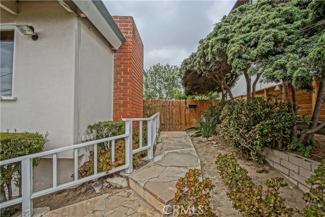 707 24th Place, Hermosa Beach, California 90254, 3 Bedrooms Bedrooms, ,2 BathroomsBathrooms,Residential,Sold,24th,SB21105604