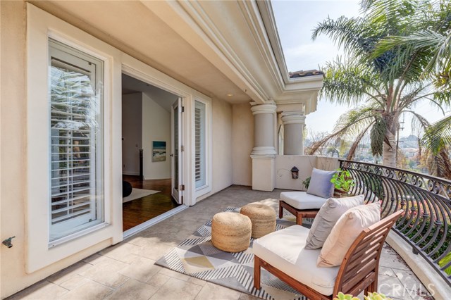 228 Juanita Avenue, Redondo Beach, California 90277, 4 Bedrooms Bedrooms, ,2 BathroomsBathrooms,Residential,Sold,Juanita,SB20139705