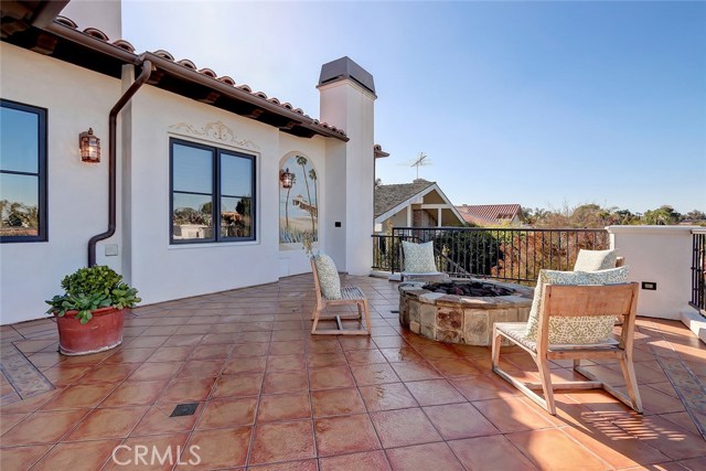 1247 6th Street, Manhattan Beach, California 90266, 5 Bedrooms Bedrooms, ,4 BathroomsBathrooms,Residential,Sold,6th,SB20031079