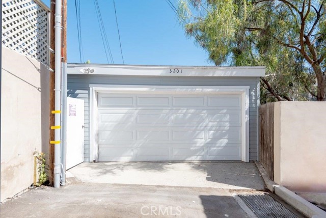 3201 Laurel Avenue, Manhattan Beach, California 90266, 3 Bedrooms Bedrooms, ,2 BathroomsBathrooms,Residential,Sold,Laurel,SB21135859