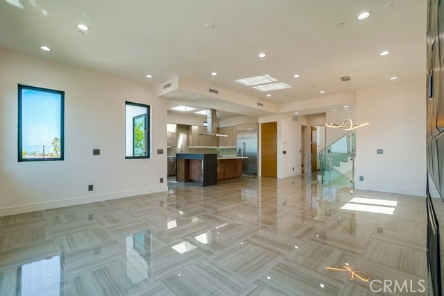 521 Helberta Avenue, Redondo Beach, California 90277, 4 Bedrooms Bedrooms, ,3 BathroomsBathrooms,Residential,Sold,Helberta,SB19088015