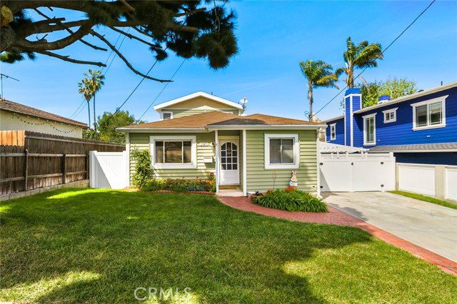 1147 2nd Street, Manhattan Beach, California 90266, 4 Bedrooms Bedrooms, ,2 BathroomsBathrooms,Residential,Sold,2nd,SB19075705